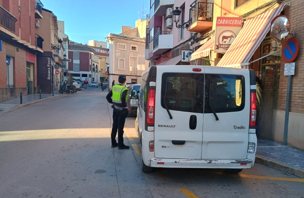 Se incrementa la vigilancia y sanci�n a los veh�culos que se paran en la calzada para que se bajen usuarios